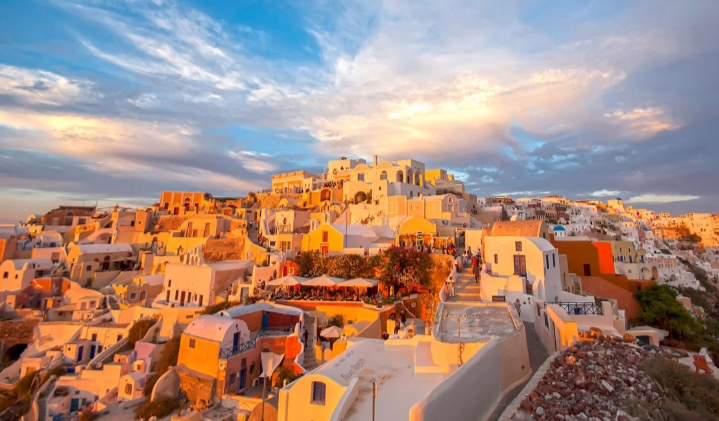 Santorini: A Destination Must Visit With Your Better Half 1