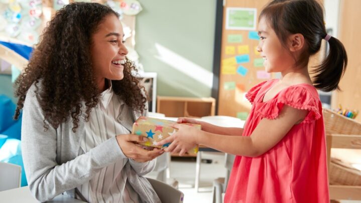 Ways To Share The Gift Of Happiness