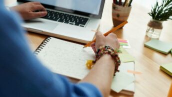 Ways To Manage Studies While Doing A Part Time Job