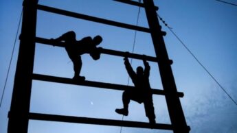 3 Obstacles That Prevent You From Being Blissfully Present Again