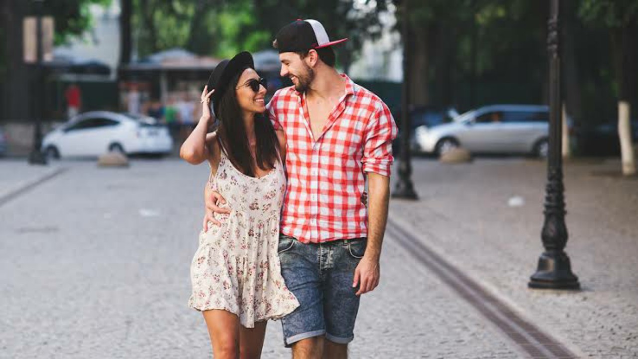 Tips To Date An Aquarius Man