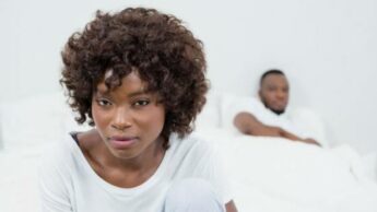 5 Sure Shot Signs That Tell He Pretends To Love You