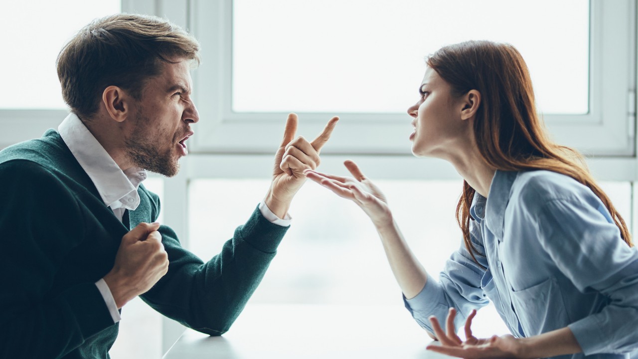 5 Signs That Show You Are In An Abusive Relationship 1