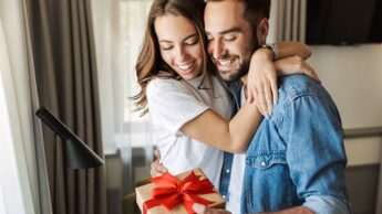 A Gift To Win Her Heart: Ideas To Do It