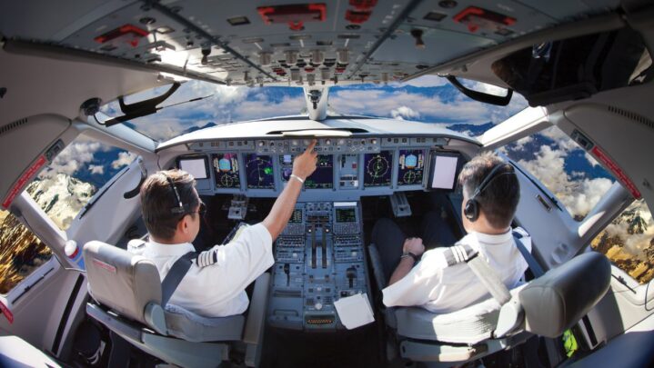 How Can You Pursue A Successful Career As A Pilot: Know More