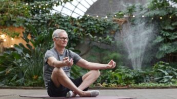 How To Hold To Your Inner Peace While Living In The World Of Panic?