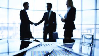 Pros & Cons You Will Face As A Businessman