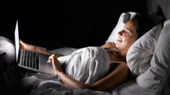 Research: What Makes Night Owls Smarter?