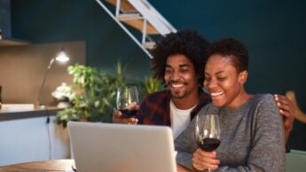 7 Flirty Games To Enjoy With Your Boyfriend/ Girlfriend (Part 1)