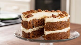 Prepare Delicious Carrot Cake Perfect For This Christmas