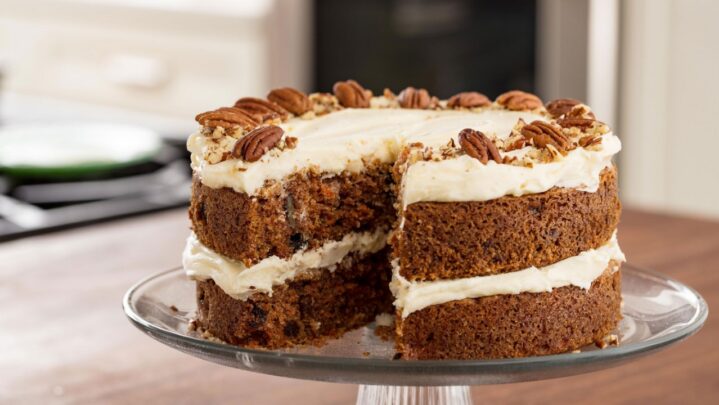 Prepare Delicious Carrot Cake Perfect For This Christmas