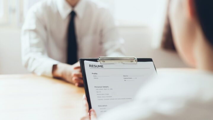 What Is Chronological Resume: Structure, Advantages & Disadvantages