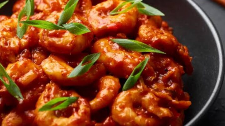 Prepare This Delicious Prawns Chilli At Home With These Simple Steps