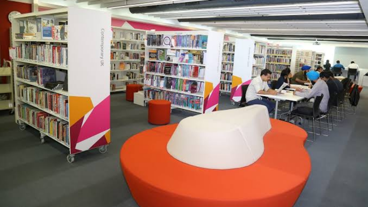5 Best Libraries In Delhi For Every Bookworm 1