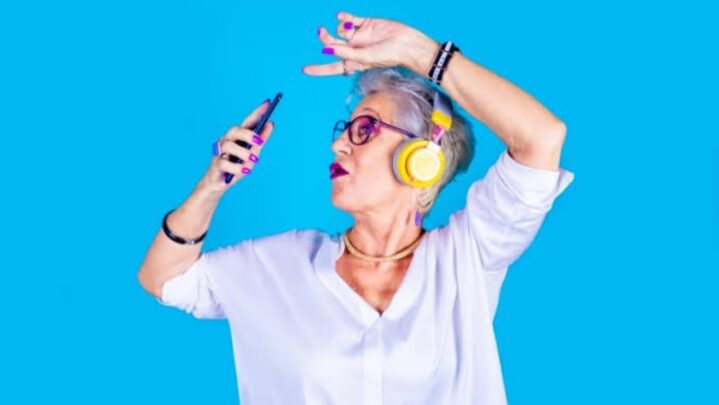 Super Hacks To Boost Your Confidence In Your 50’s