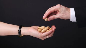 4 Signs That Show You Are Underpaid At Your Workplace