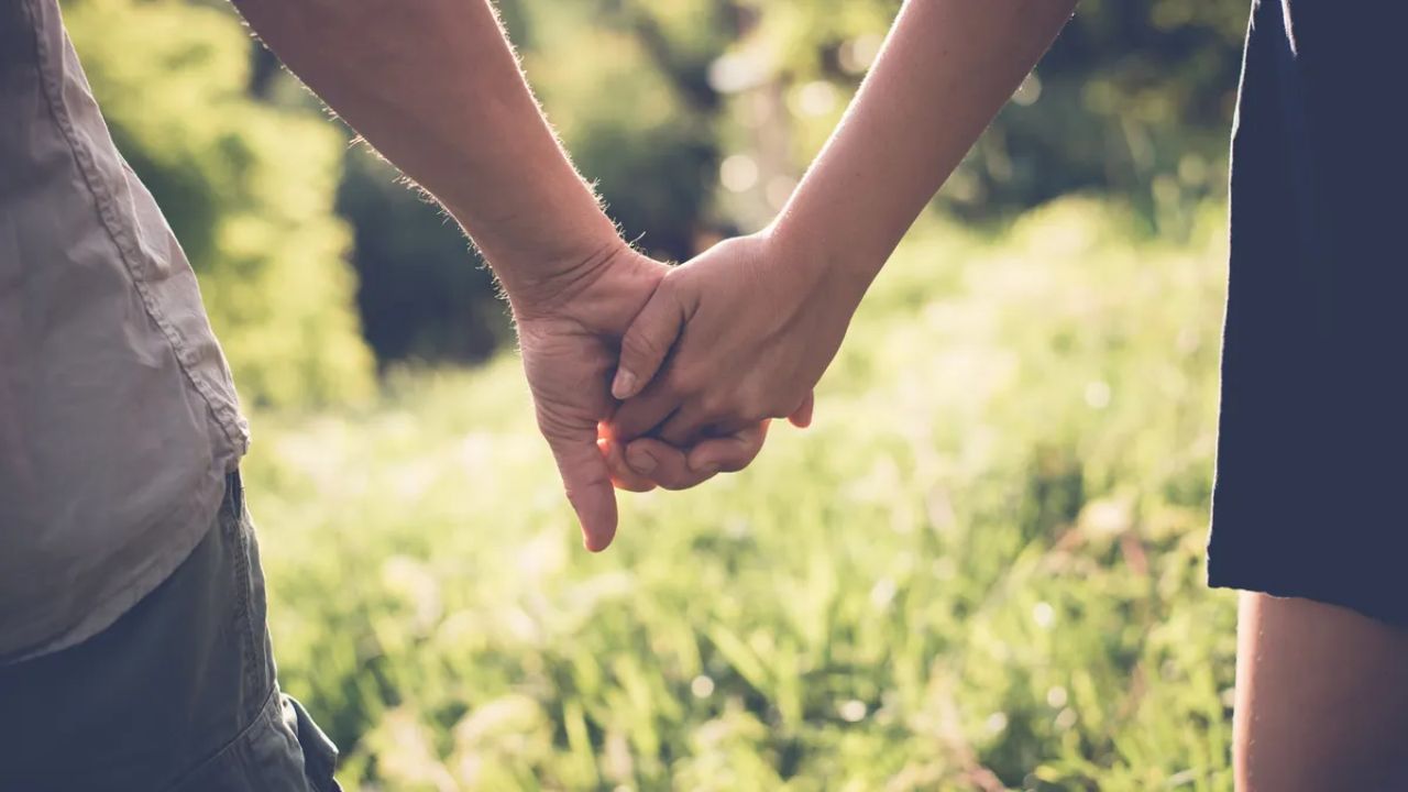 How To Handle Your Partner's Friends If You Don't Like Them