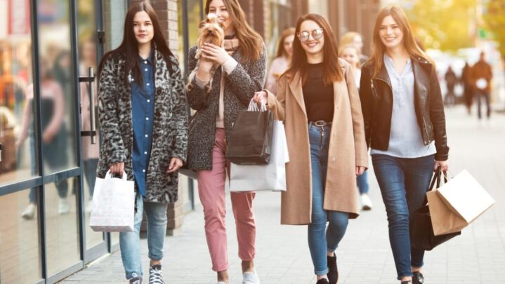 Outfit Suggestions For Millennials That Like To Keep Their Style Simple