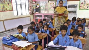 Teacher and student is the purest bond in school time