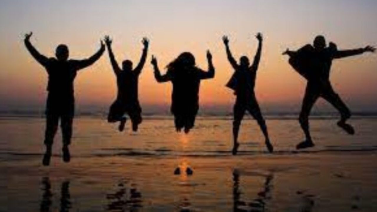 .Caring, Supporting, Shouting, And Other Things Best Friends Do For Each Other
