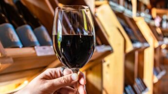 Mistakes People Make When Assessing Wines