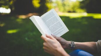 3 Books To Read For All Those Yearning For Happiness