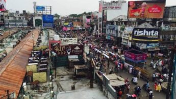 Aminabad Bazaar In Lucknow Offers A Variety Of Exclusive Goods For Sale