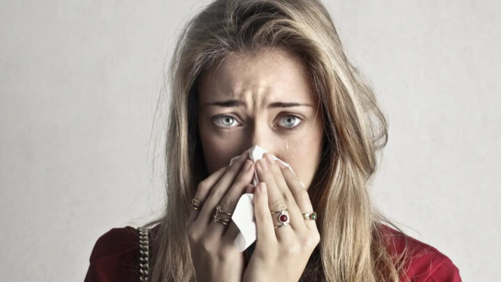 5 Natural Home Cures To Quickly Ward Off The Flu And Cold