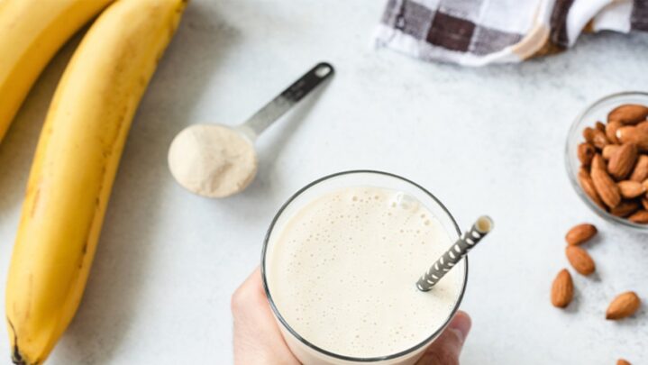 The Banana And Milk Diet Offers 4 Incredible Advantages